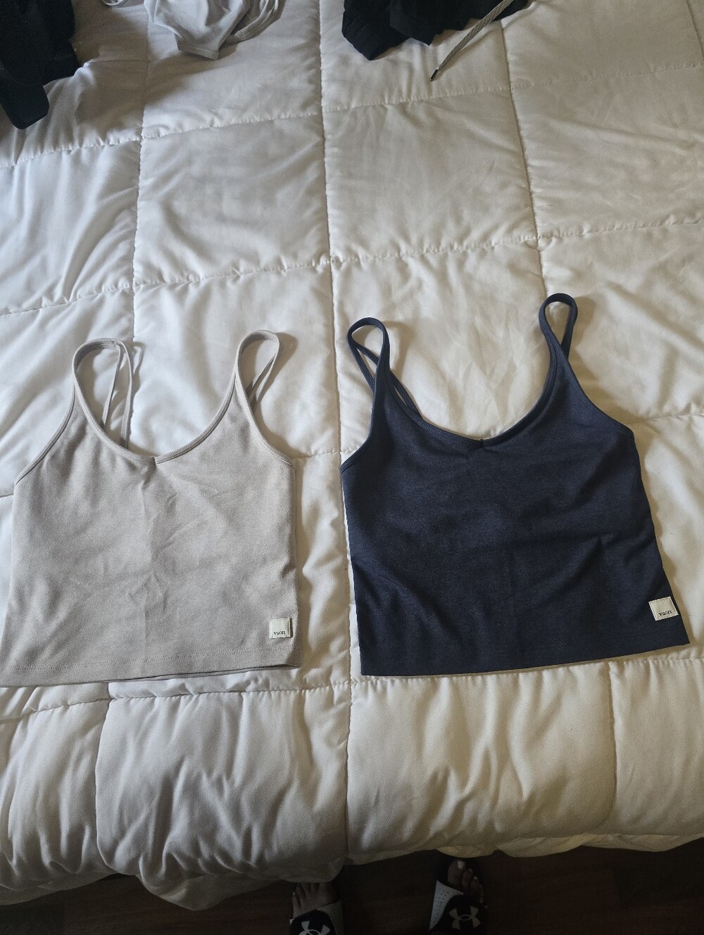 Everyday Vuori Camisole Tank - Beige and Navy Sz Xs